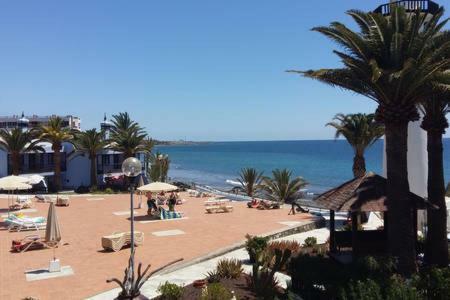 Casa de vacances Lidia & Paco Two Bedrooms Beachfront